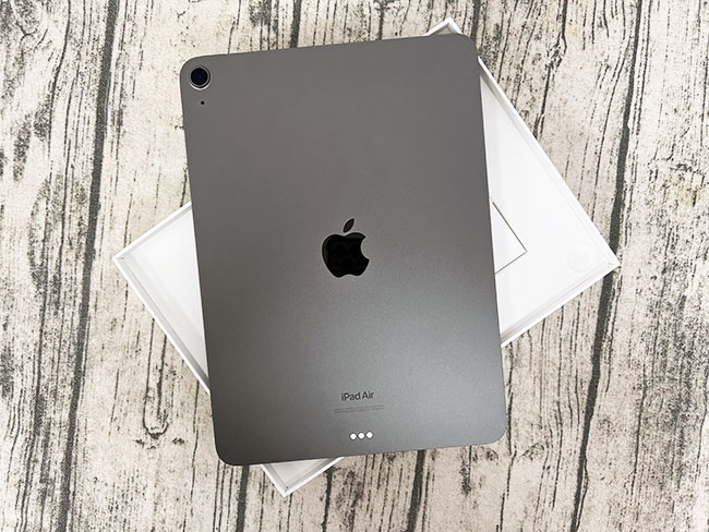 【二手】Apple iPad Air5(2022) Wi-Fi 256G 附配件，售後保固10天