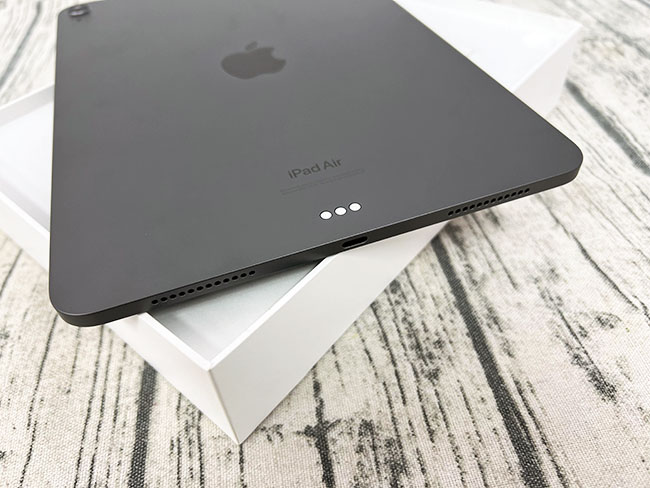 【二手】Apple iPad Air5(2022) Wi-Fi 256G 附配件，售後保固10天