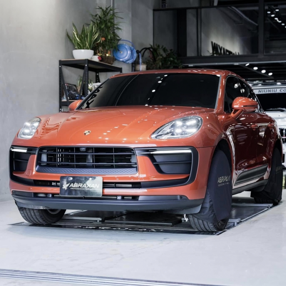 Porsche Macan Suntek Clear 亮面烤漆保護膜