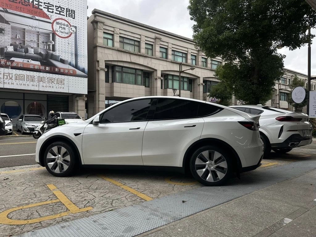 ModelY x 全車隔熱紙施工