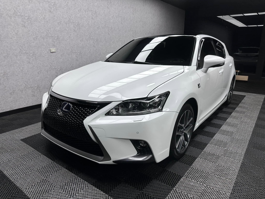 LEXUS CT200h｜漆面拋光修復鍍膜