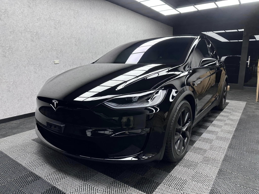 Tesla Model X｜漆面拋光鍍膜施工