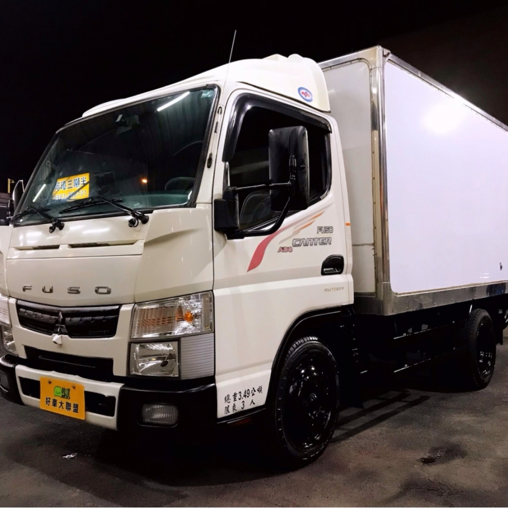 2017年 FUSO 5期 canter 堅達 10呎半 自排車 -25度冷凍 10CM厚廂 以升載重五噸