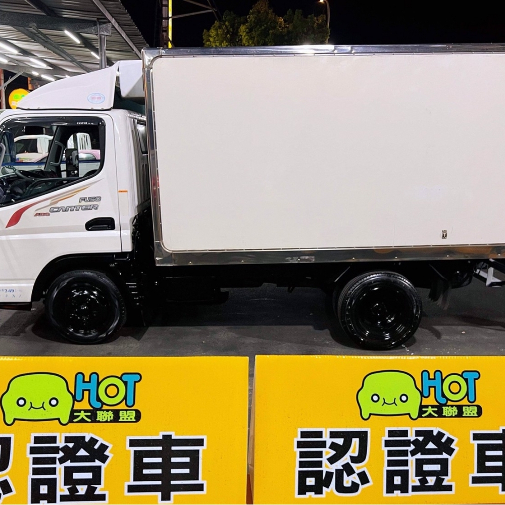 2015年 FUSO 5期 canter 堅達 10呎半 -25冷凍車 以升載重五噸