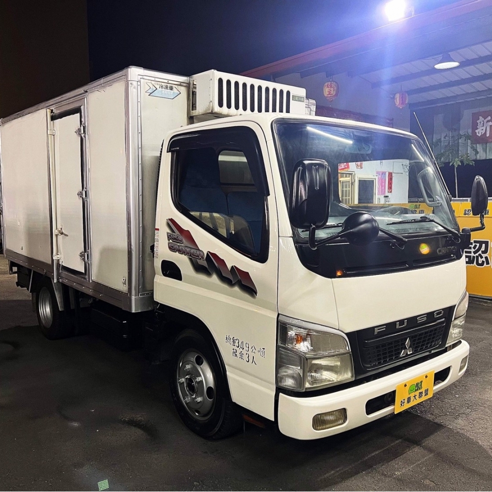 2010年 FUSO 4期 canter 堅達 11呎半 -25冷凍車 厚廂 3呎尾門 以升載重五噸