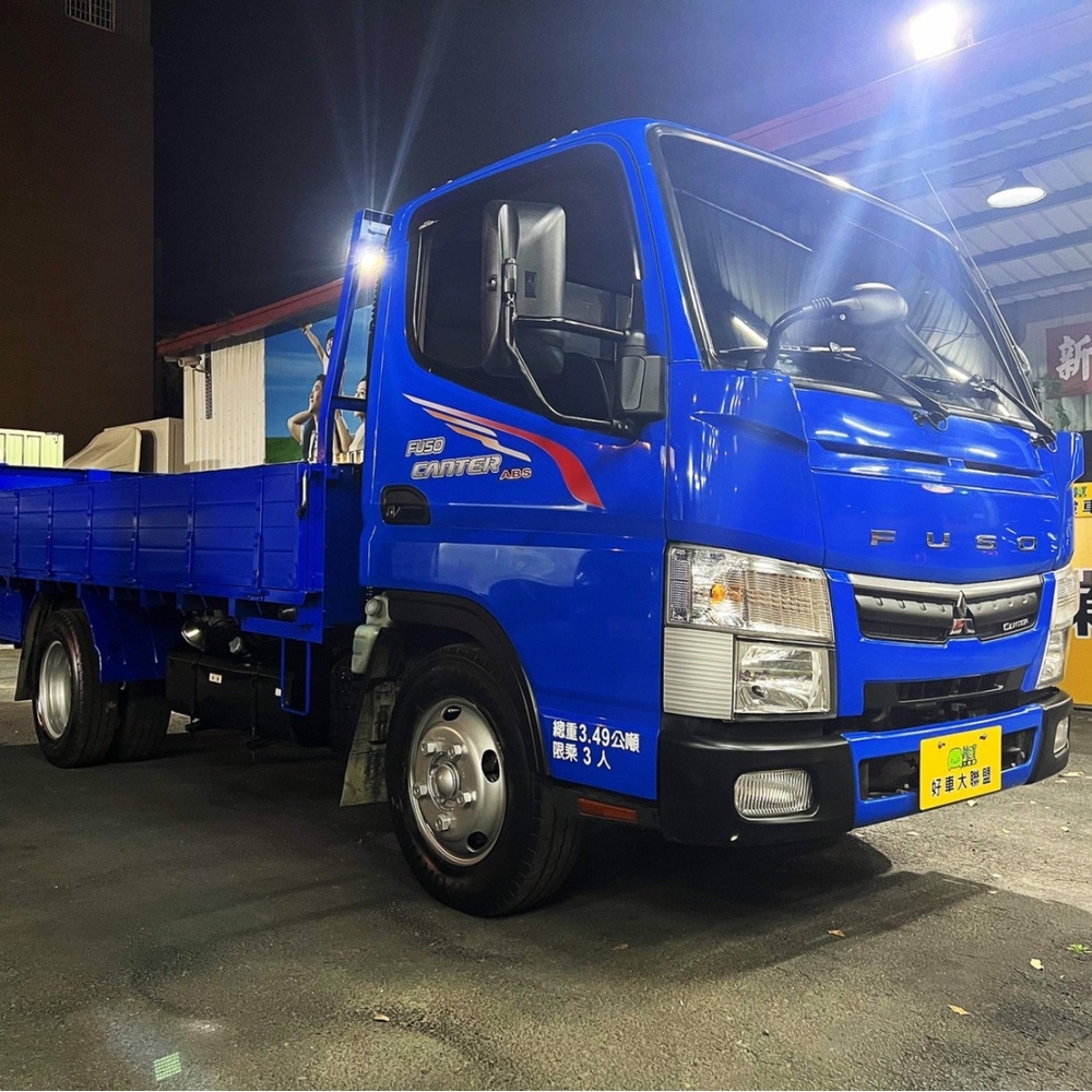 2018年 FUSO 5期 canter 堅達 11呎半 花板 3呎半雙折尾門 以升載重五噸