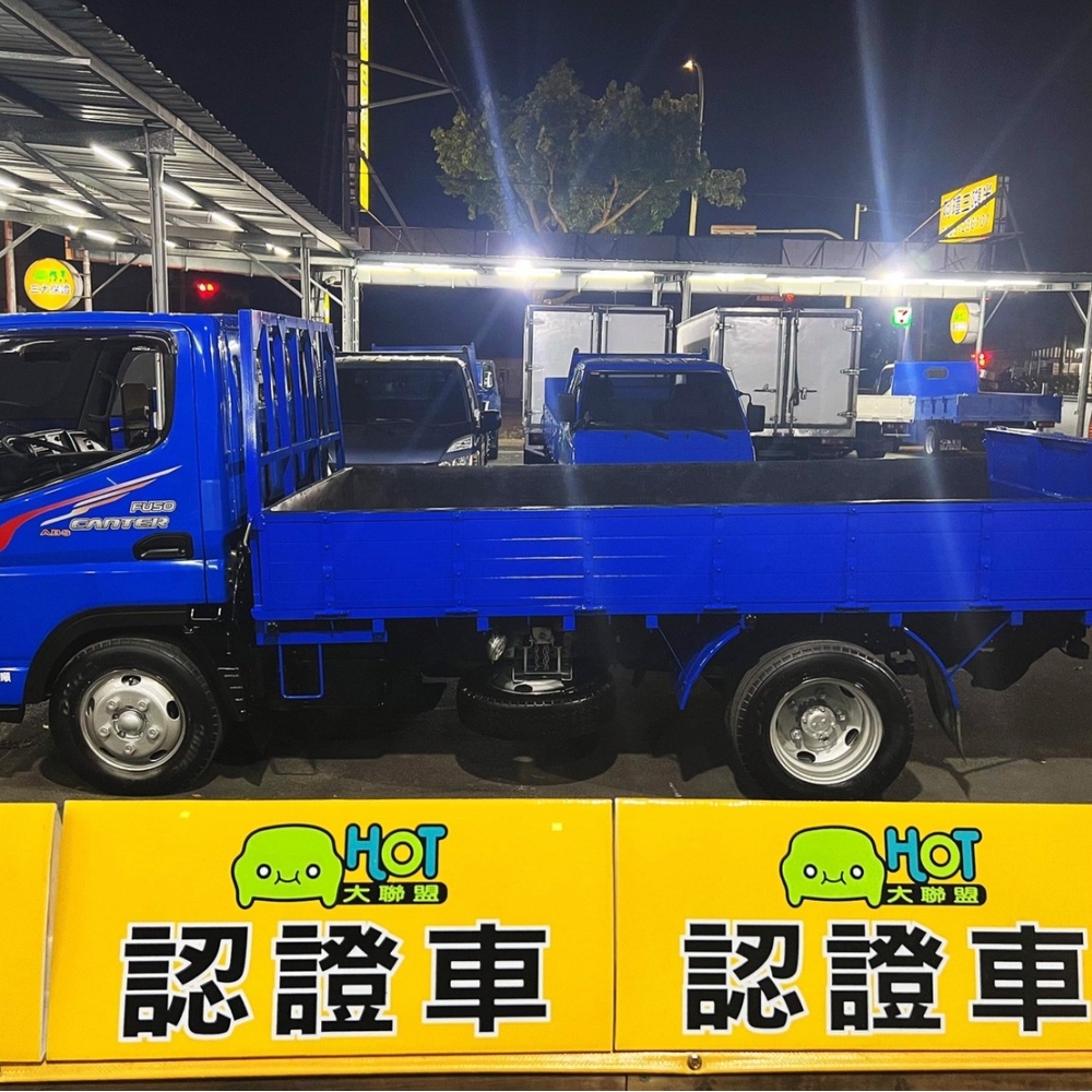 2018年 FUSO 5期 canter 堅達 11呎半 花板 3呎半雙折尾門 以升載重五噸