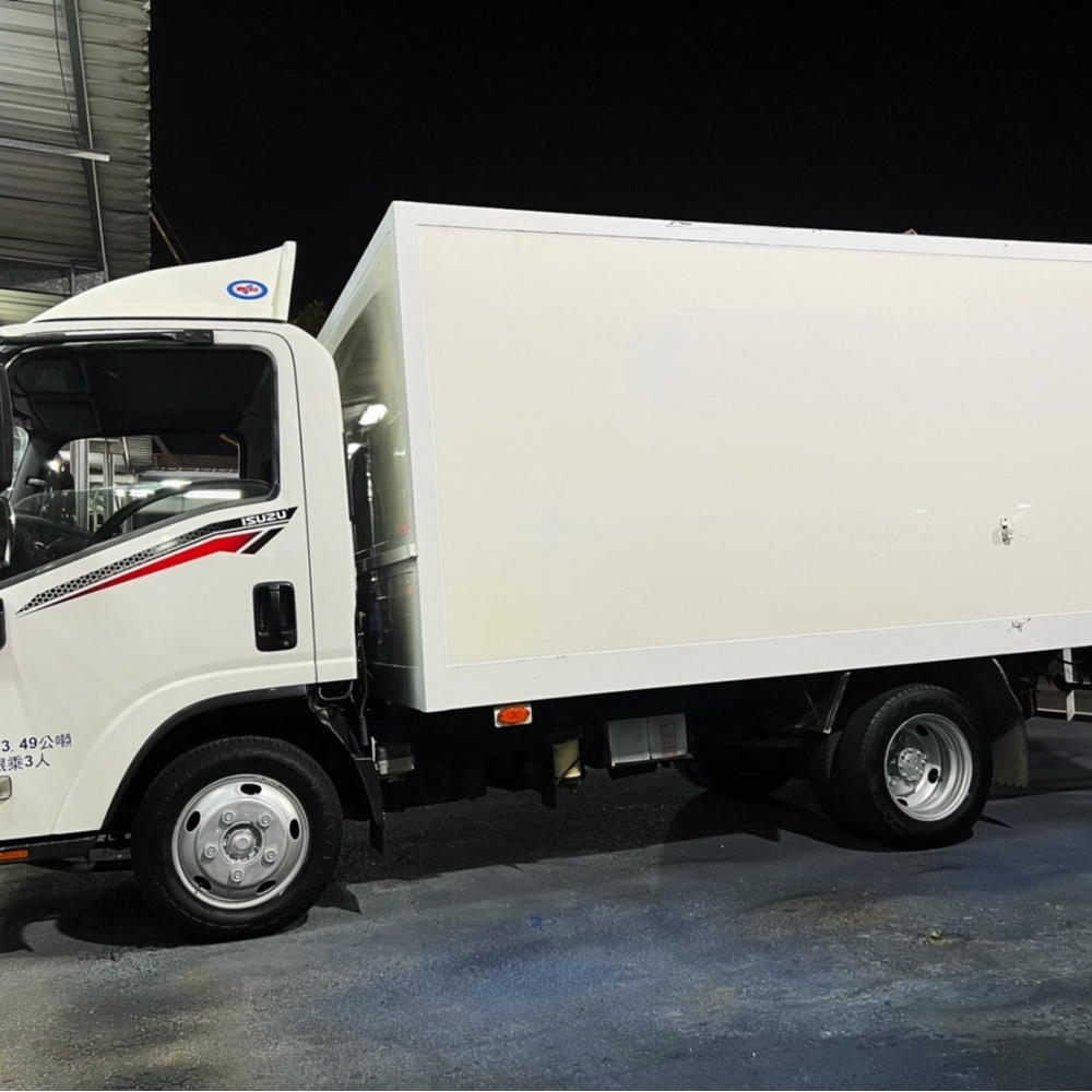 2020年 5期 ISUZU NL ㄧ路發 11呎半 廂車 右邊大雙開 以升載重五噸