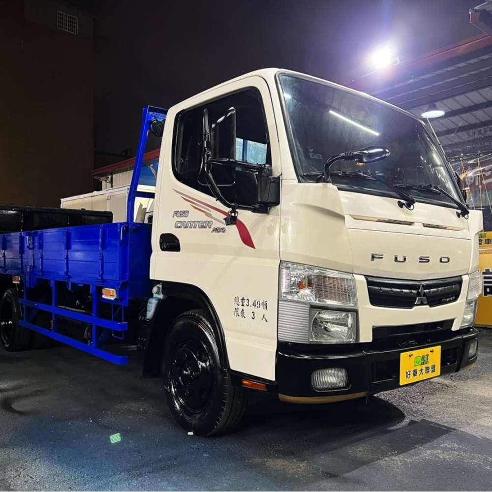 2017年 FUSO 5期 canter 堅達 14尺  自排 雙芯尾門  白色