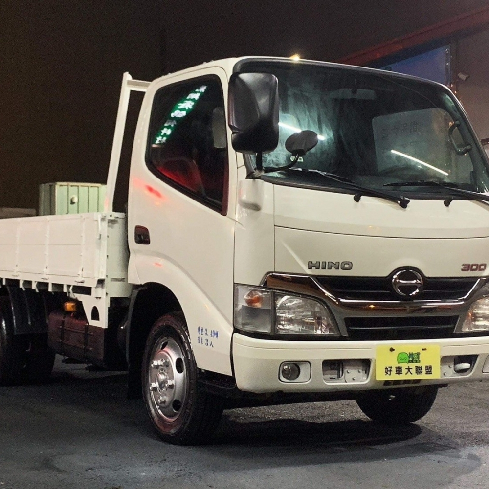 2018年HINO 300 11.5尺 以提升載重五噸