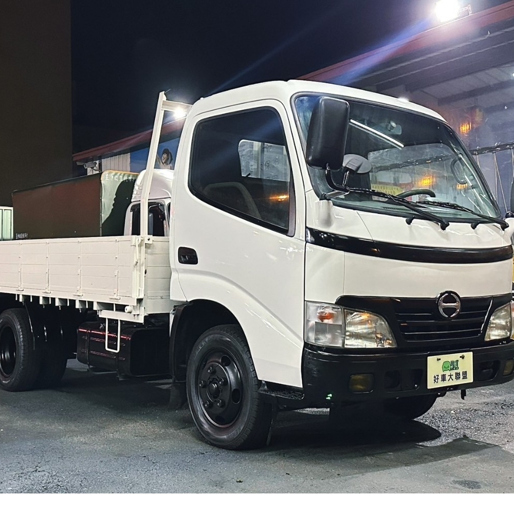 2011年 HINO 300 11尺半 已提升載重5噸