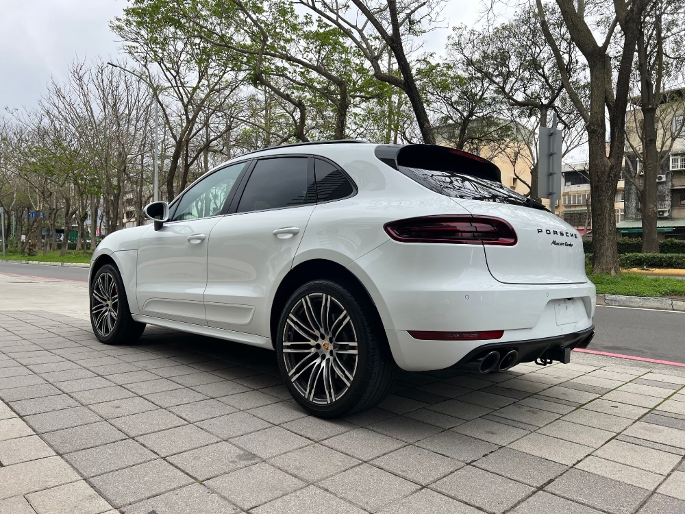 Macan Turbo 正2017 加規 保時捷外匯車