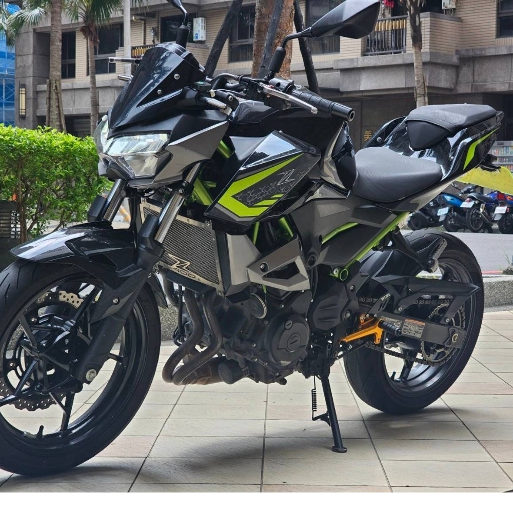 KAWASAKI Z400 ABS