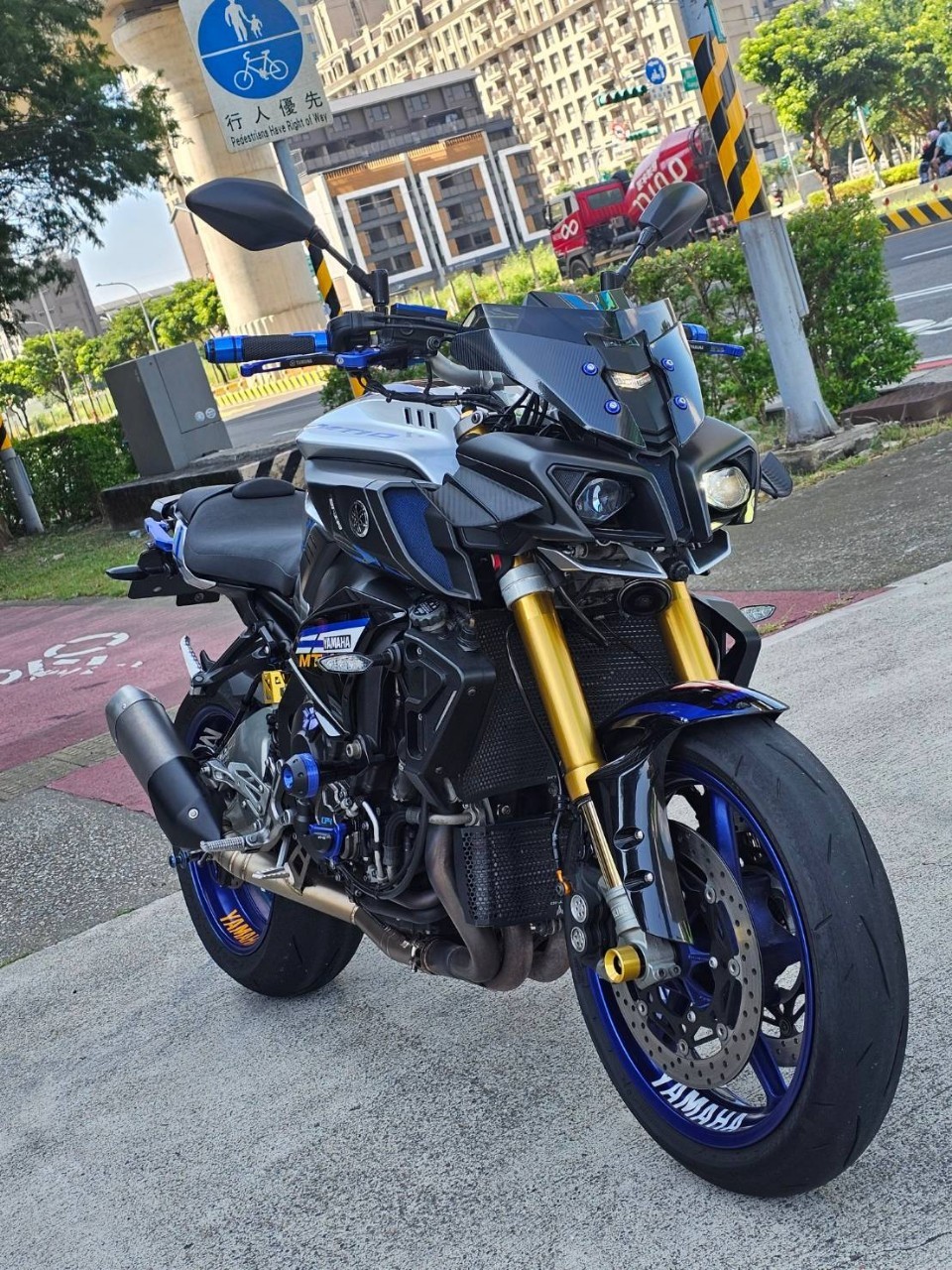 YAMAHA MT10 SP ABS