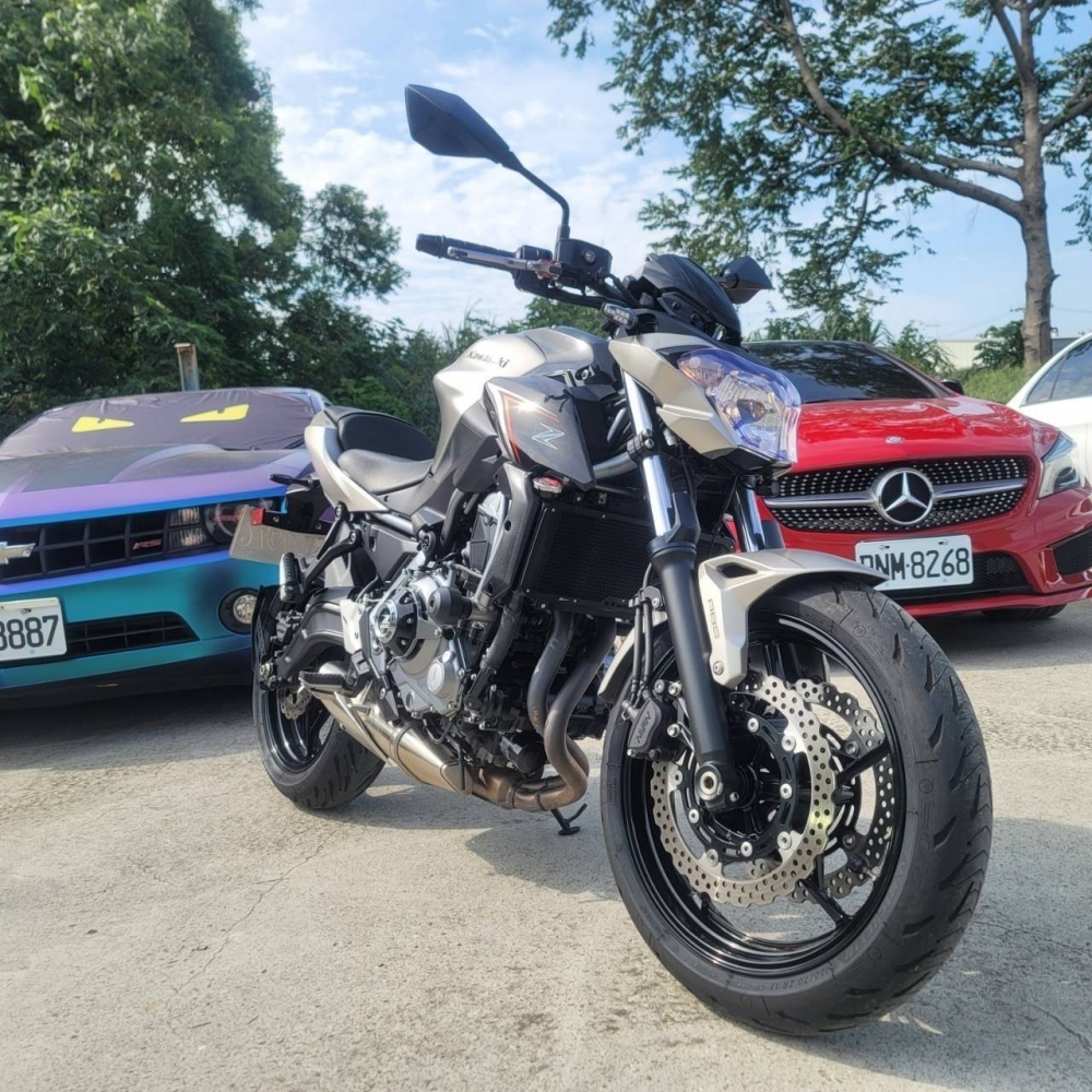 KAWASAKI Z650 ABS