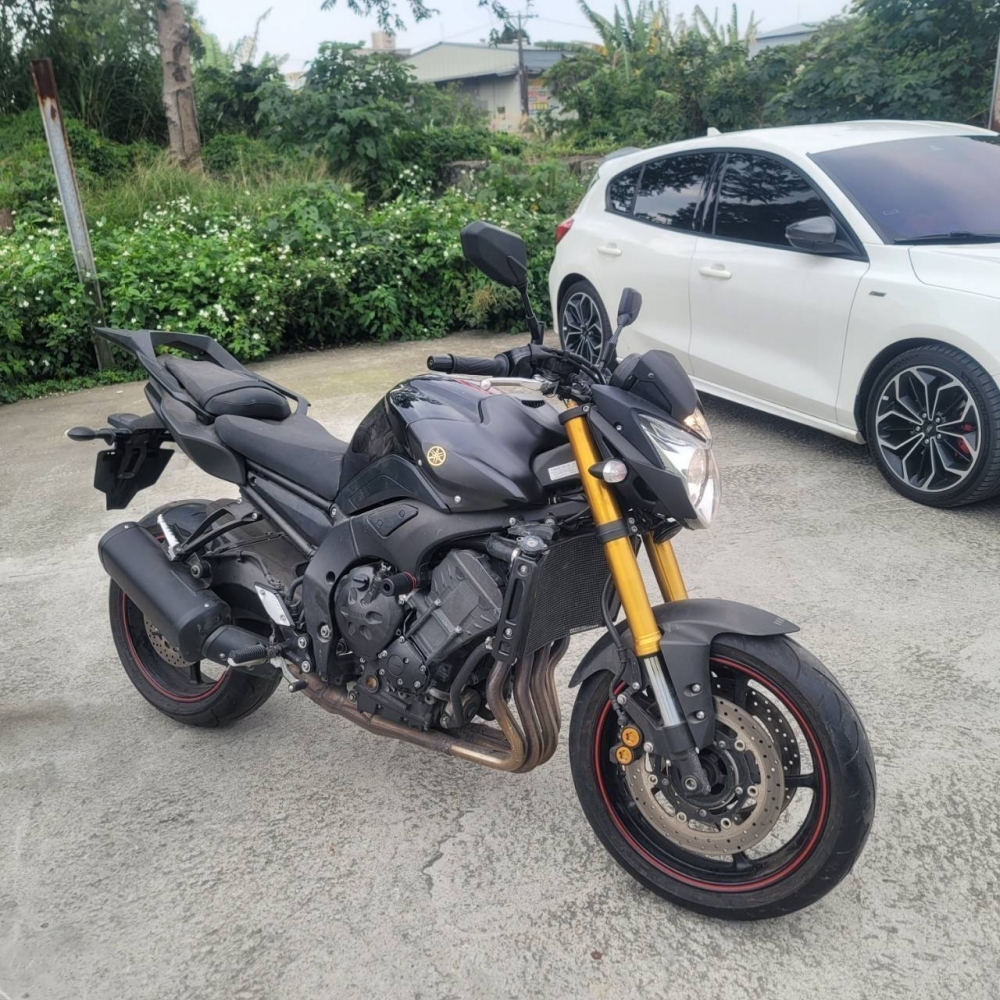 YAMAHA FZ8 四缸街車