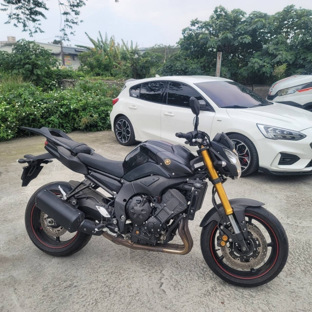 YAMAHA FZ8 四缸街車