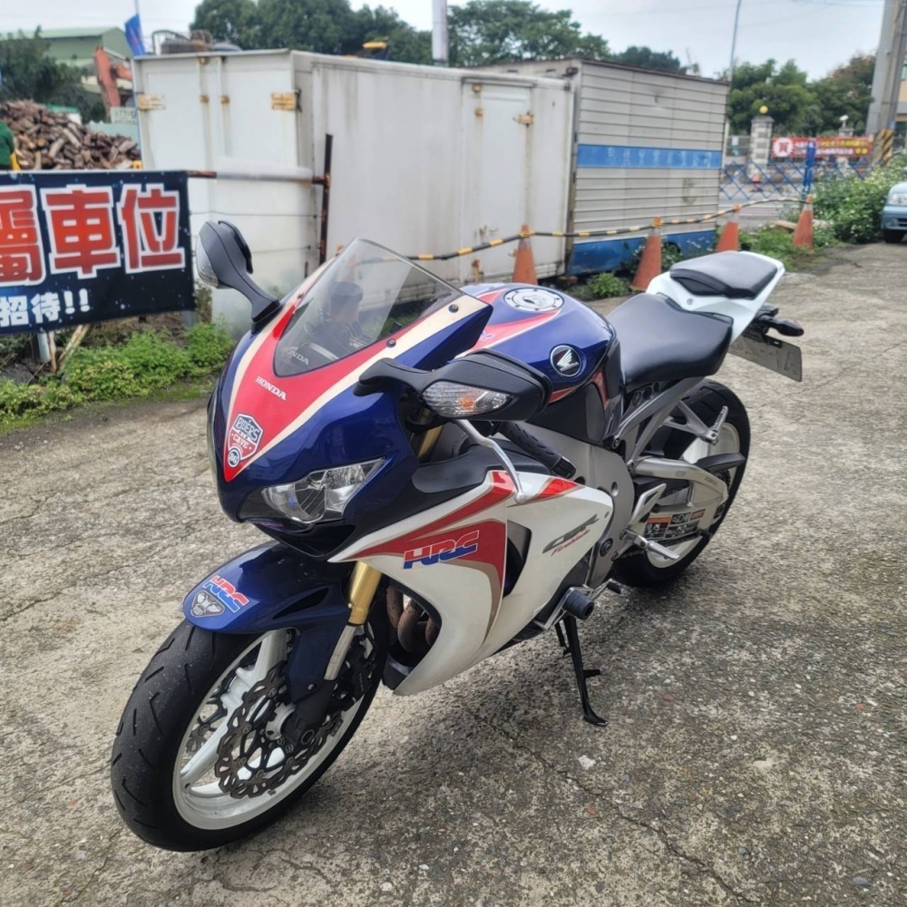 HONDA CBR1000RR 無尾熊