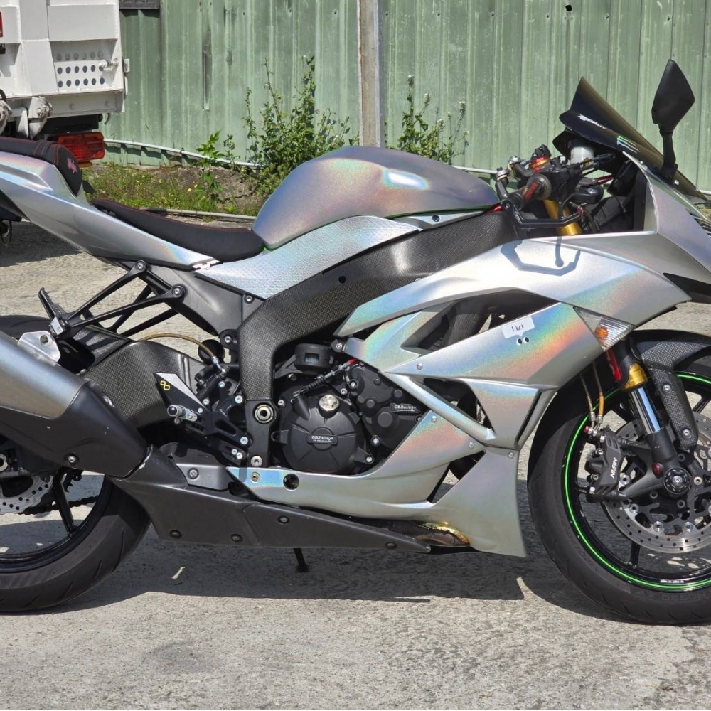 KAWASAKI ZX6R 