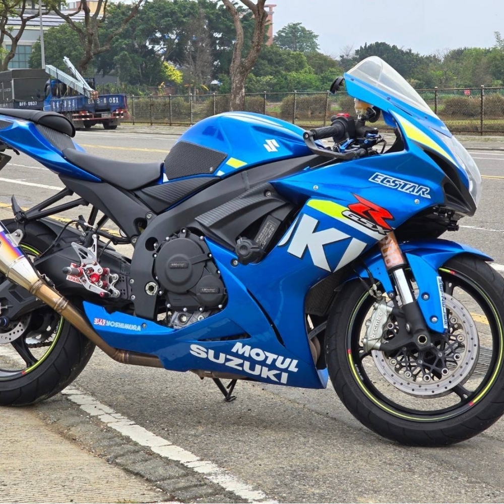 SUZUKI GSX-R600 阿魯