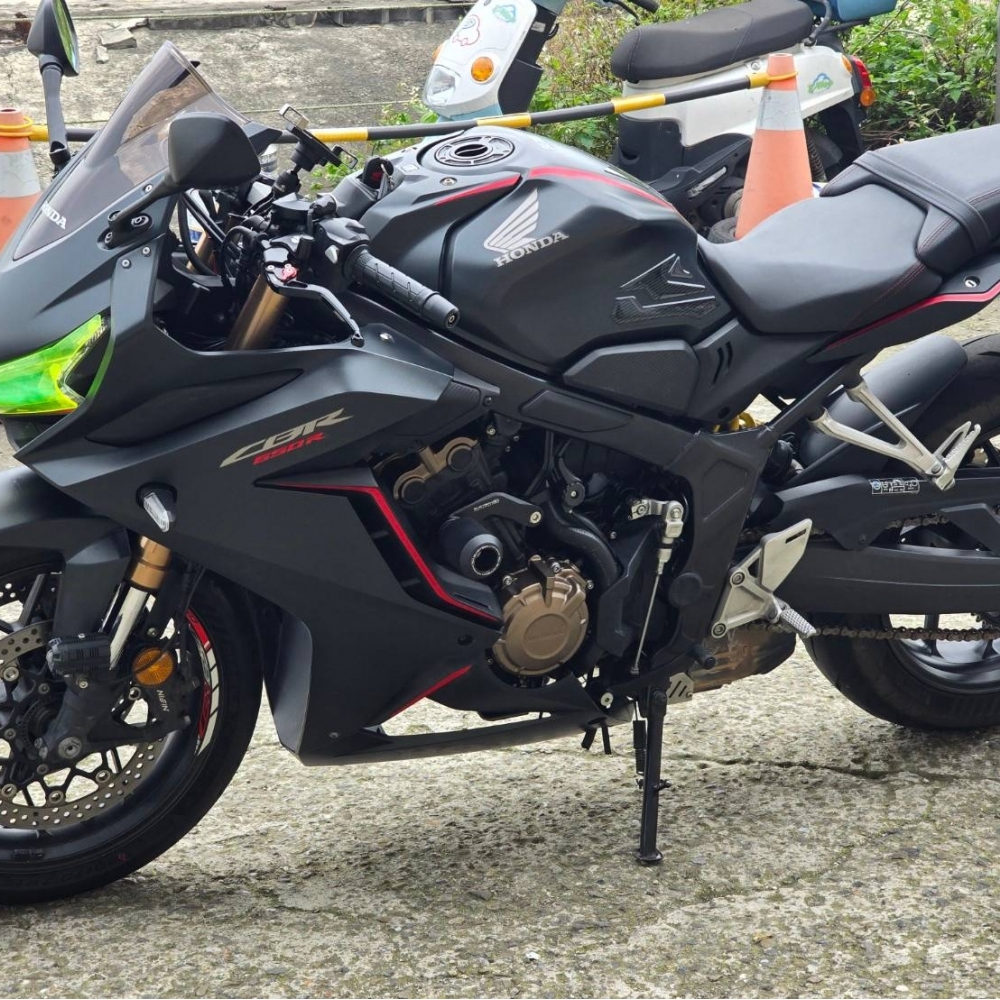 HONDA CBR650R ABS