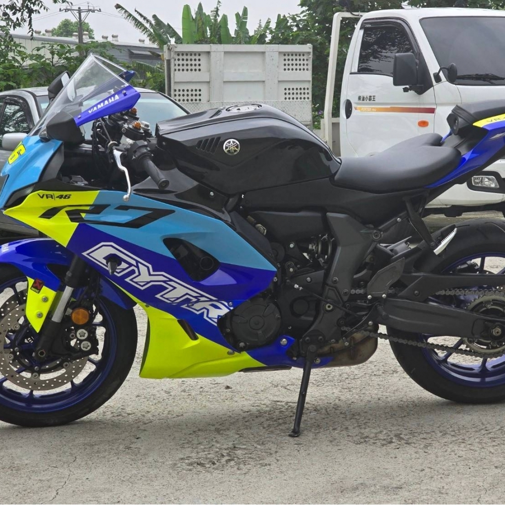 YAMAHA YZF-R7 ABS