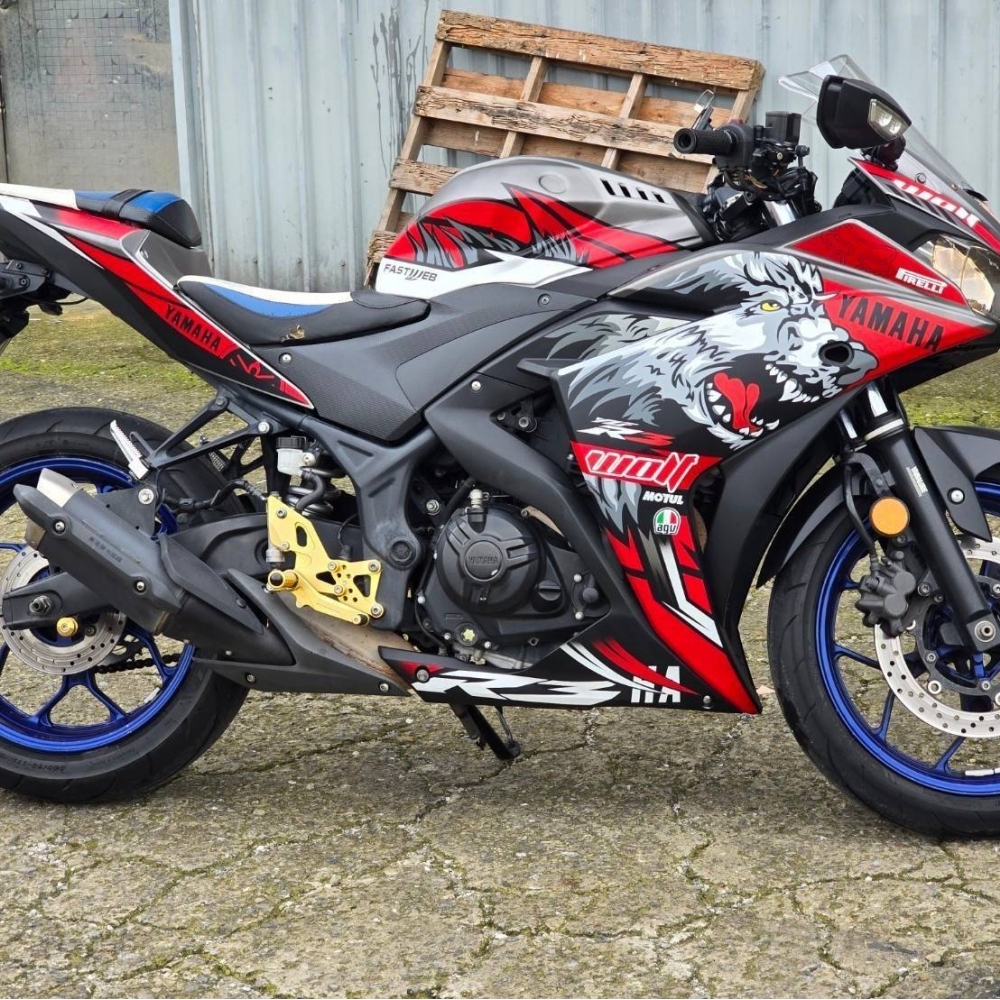 YAMAHA YZF-R3 