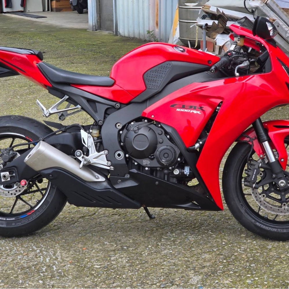 HONDA CBR1000RR 