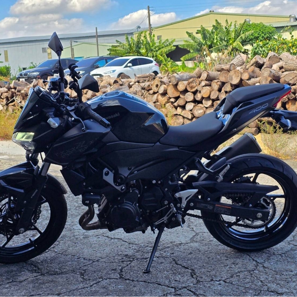 KAWASAKI Z400 ABS