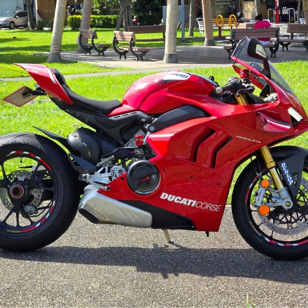 DUCATI PANIGALE V4R 公司車 正牌