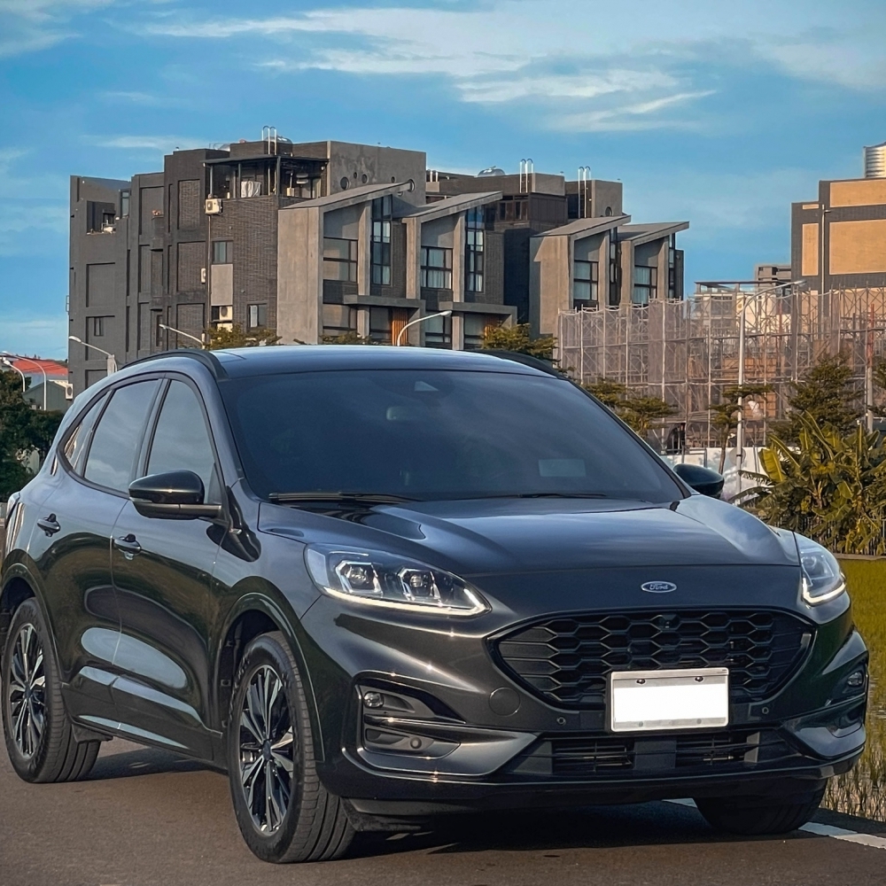 2021年 Ford Kuga ST-Line X