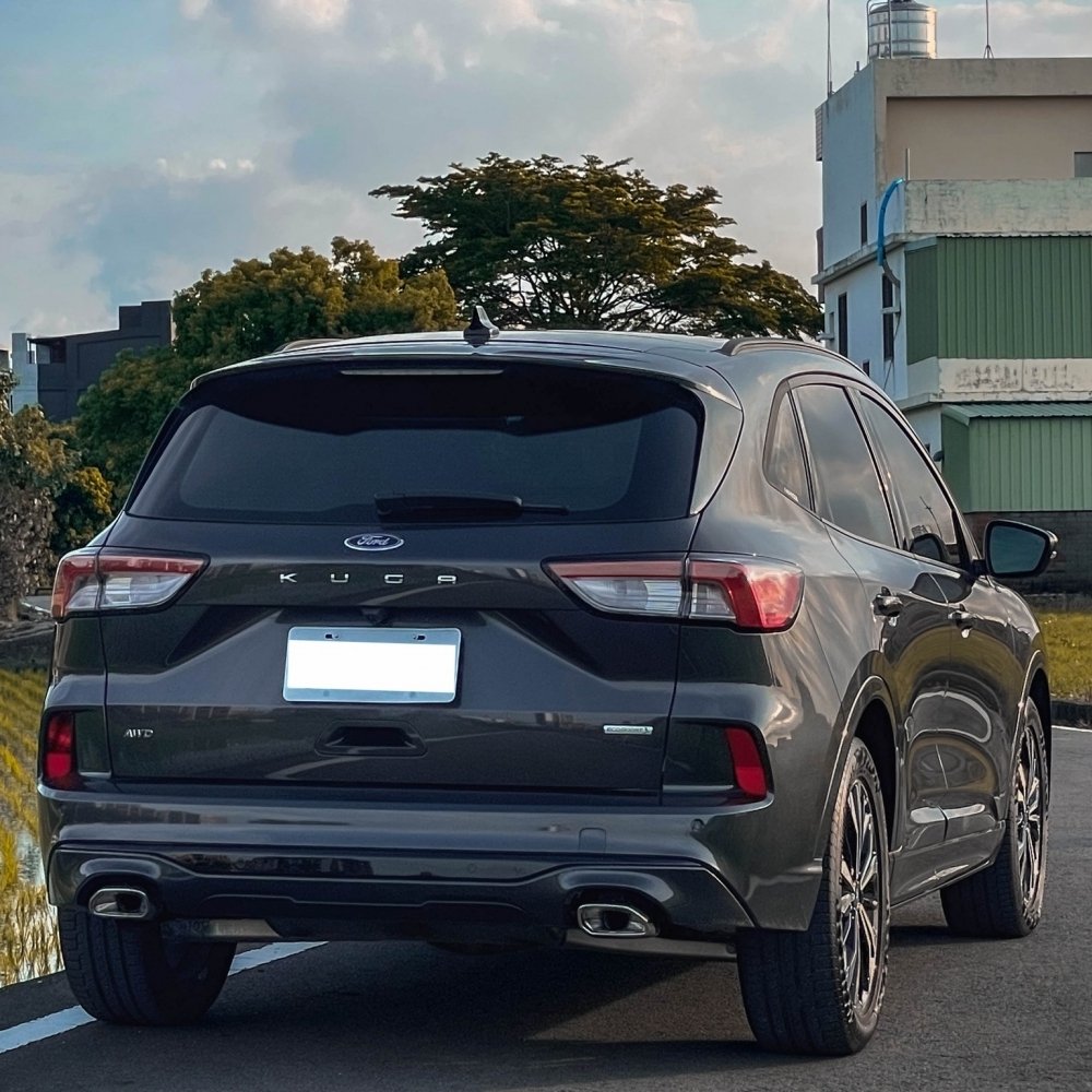 2021年 Ford Kuga ST-Line X