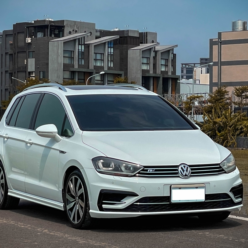 2017年Golf sportsvan R-Line