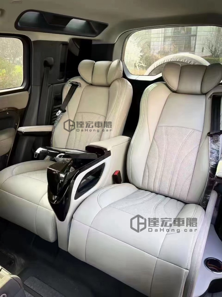 Range Rover 後排 航空椅 座椅 高級尊榮享受 電動 腿拖 通風 加熱 按摩 USB及無線充電 電動椅背  按鍵式/翹屏螢幕 兩款可選 歡迎洽詢討論