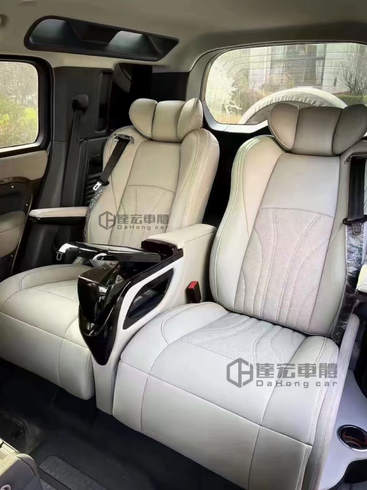 Range Rover 後排 航空椅 座椅 高級尊榮享受 電動 腿拖 通風 加熱 按摩 USB及無線充電 電動椅背  按鍵式/翹屏螢幕 兩款可選 歡迎洽詢討論