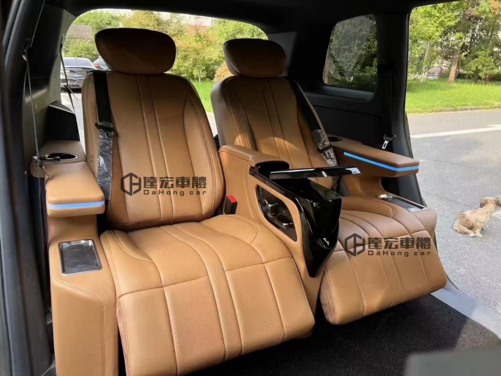 Range Rover 後排 航空椅 座椅 高級尊榮享受 電動 腿拖 通風 加熱 按摩 USB及無線充電 電動椅背  按鍵式/翹屏螢幕 兩款可選 歡迎洽詢討論