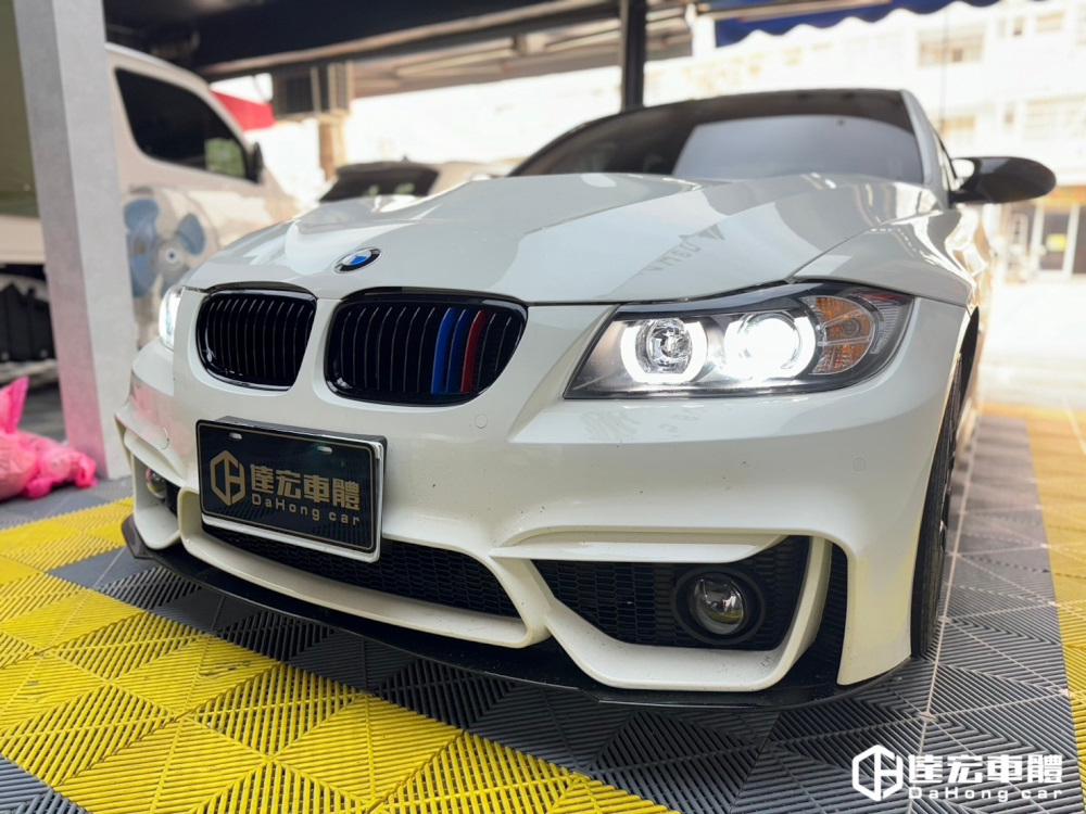 BMW E90 前期 後期 05-12 M4 樣式 前保桿 有霧燈款 含下巴定風翼 全新素材 不包含水箱罩