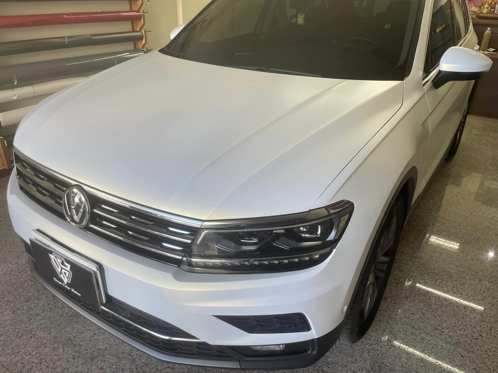 全車改色消光白變金 #tiguan