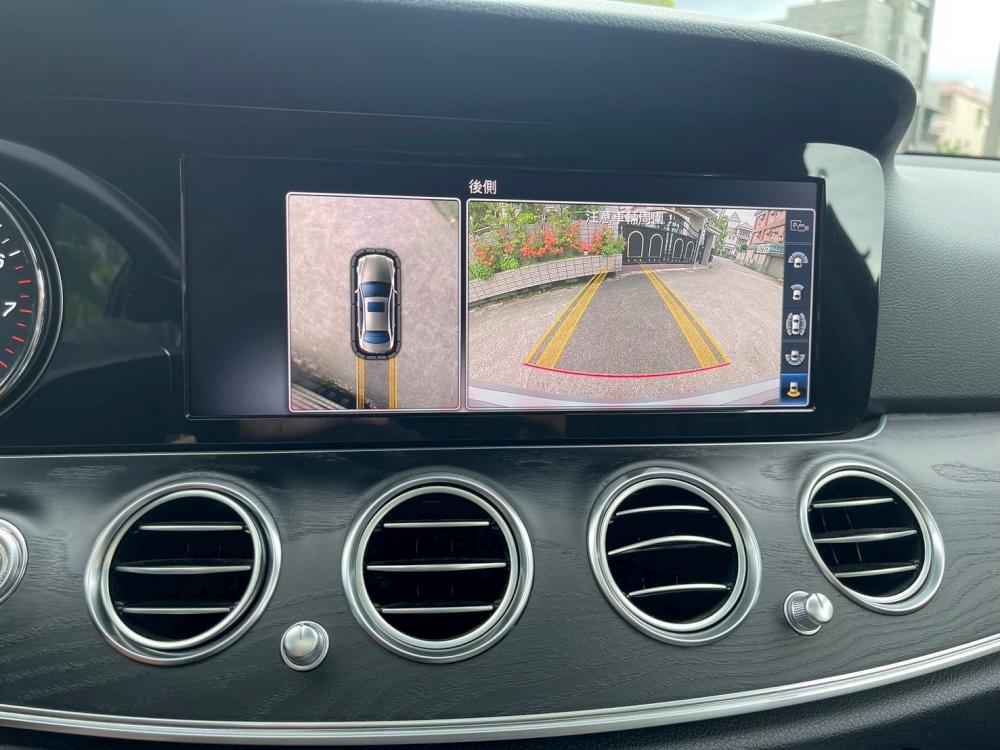 2018 Benz E300 AMG 4MATIC銀色P3等級P20跟車全景天窗HUD