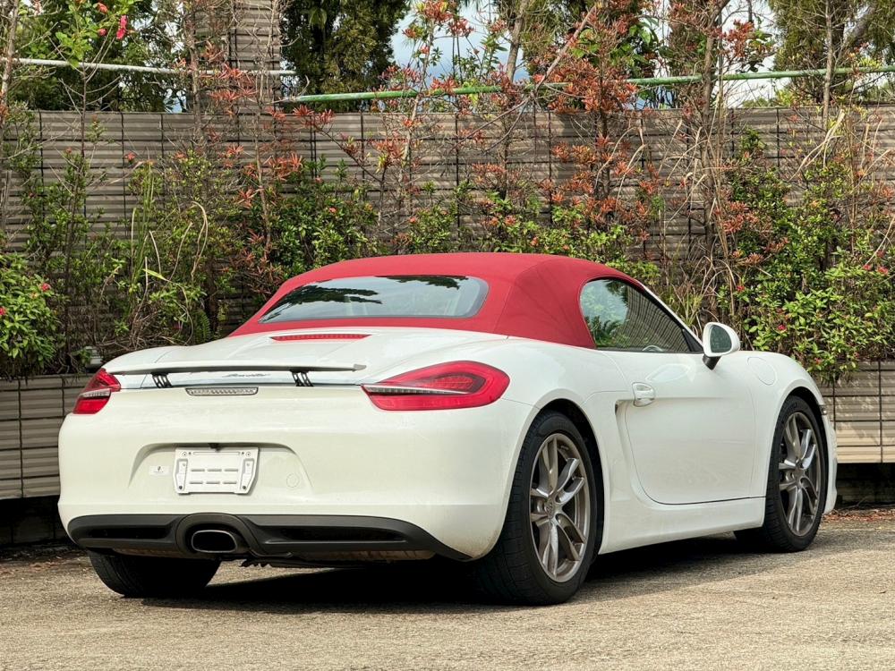 極品釋出2015 Porsche  981Boxster小紅帽PASM電熱椅SD方向盤電折