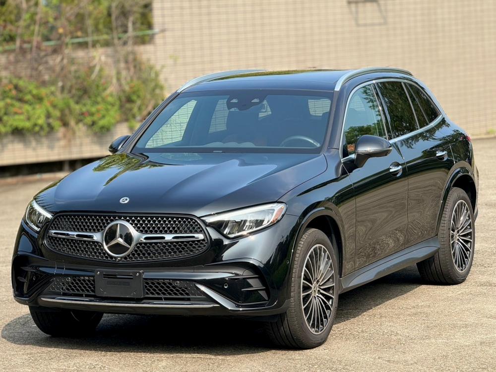 全能冠軍2023GLC300 AMG SUV高階P20雙色真皮冷熱椅360夜色圈 跑9千