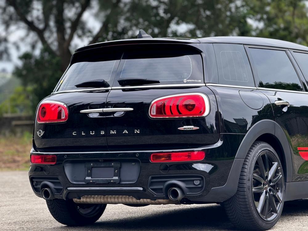 放鞭炮2018 MINI CLUBMAN JCW賽車椅紅色拉線HUD顯示HK全景黑化