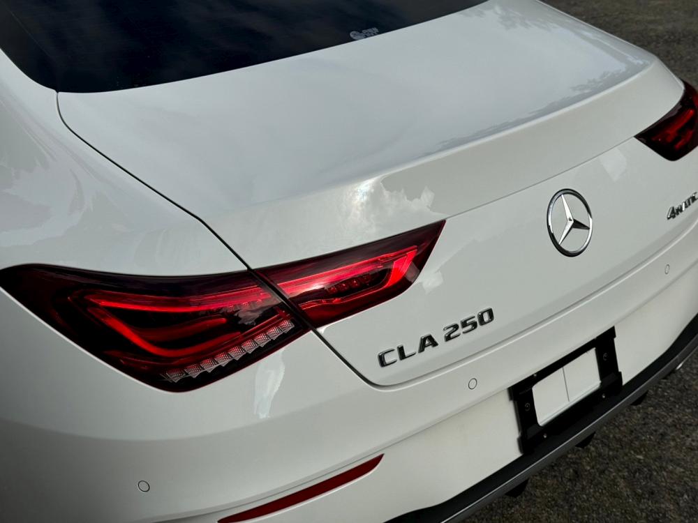 香甜電人22/23 CLA250 AMG 4MTIC有23P跟車電熱椅全景夜色圈自動停車