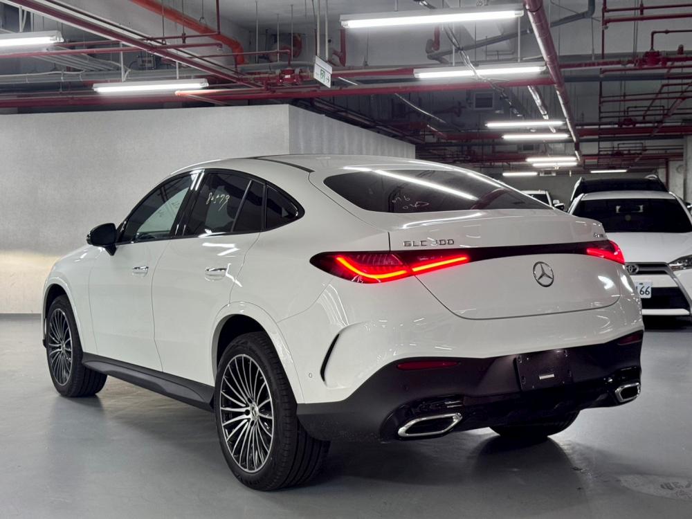 最熱銷2024 GLC300 AMG Coupe全新車P20跟車全景天窗360環景夜色套件