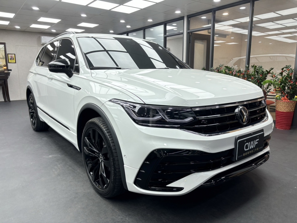 VOLKSWAGEN TIGUAN 汽車隔熱紙施工