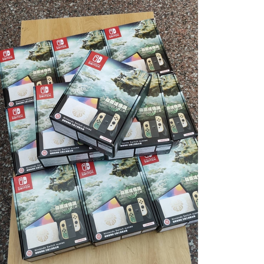 《台南市可面交》任天堂 Switch OLED款 薩爾達傳說版  (台灣公司貨)