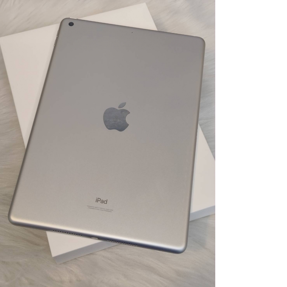 型號：APPLE IPAD9 銀 64G 有盒 編號#34AA