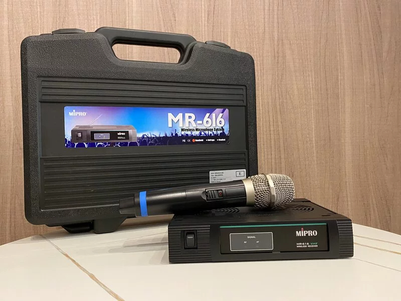 台灣第一品牌 MIPRO MR-616 單頻道無線麥克風， 附贈原廠高階機種專用手提盒