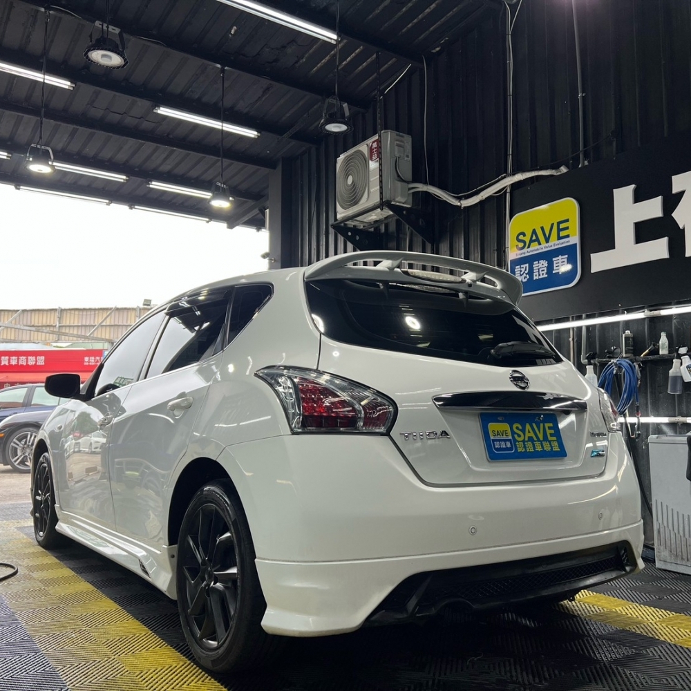 《上有SAVE認證車 Google五星評價》2017 Nissan Tiida 1.6L最頂Turbo版 一手大叔用車 認證實跑10萬