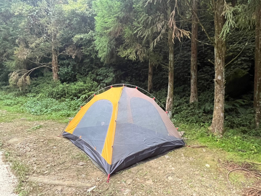 三人登山帳